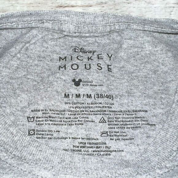 Disney Classic Mickey Mouse Sitting Pose T Shirt Mens Size Medium - Picture 4 of 5